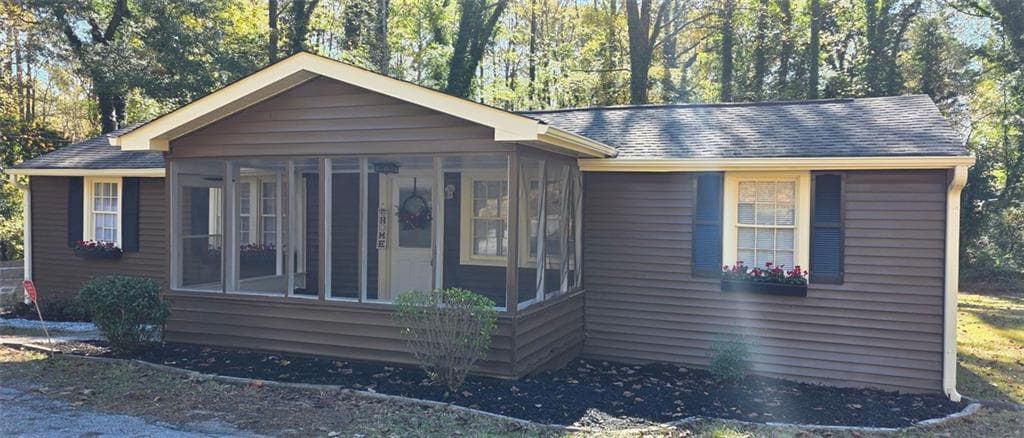 2 bedroom, 1 bathroom, 1,008 sq ft single family residence for sale at 7043 S Goddard Road, Stonecrest, GA 30038 — photo 2