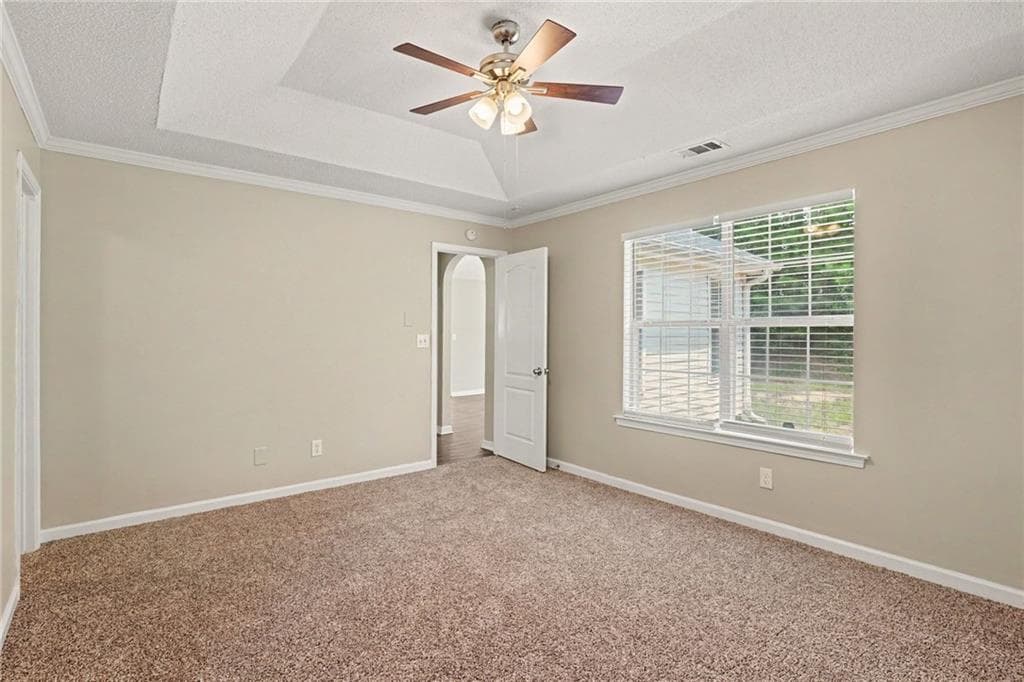 3 bedroom, 2 bathroom, 1,578 sq ft single family residence for sale at 722 Rosewood Circle, Jonesboro, GA 30238 — photo 1 of 25