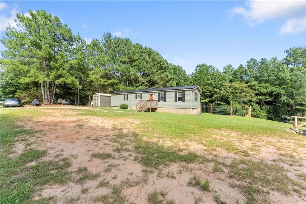 2 bedroom, 1 bathroom, 784 sq ft single family residence under contract at 247 Highway 323, Maysville, GA 30558 — photo 8