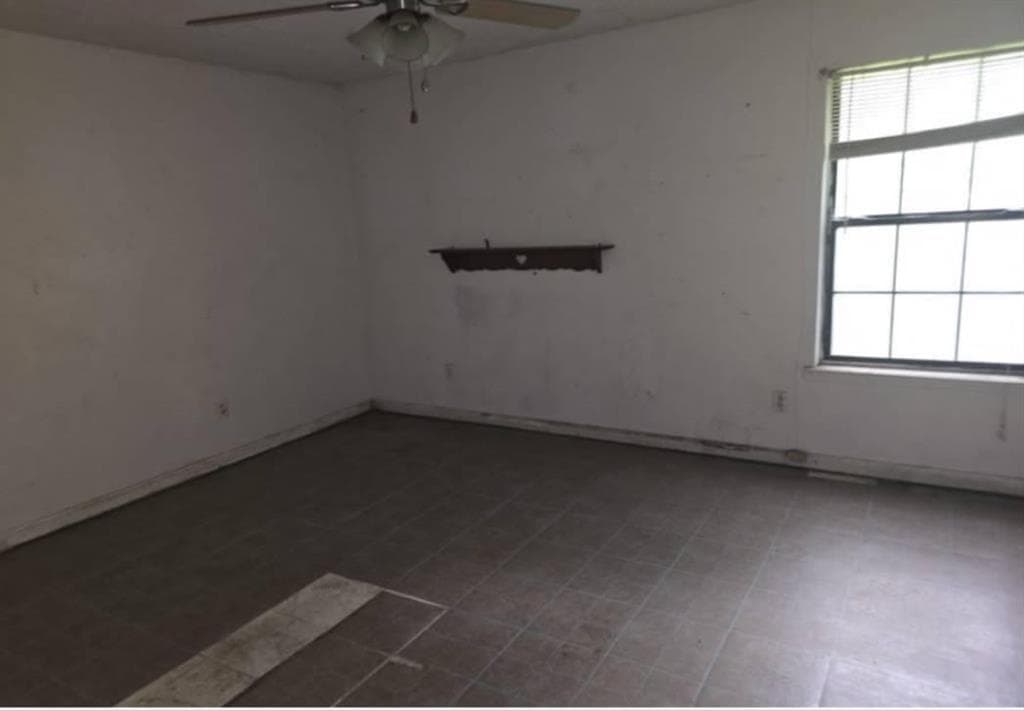 3 bedroom, 2 bathroom, 1,107 sq ft single family residence for sale at 514 Stephenson Road, Boston, GA 31626 — photo 4