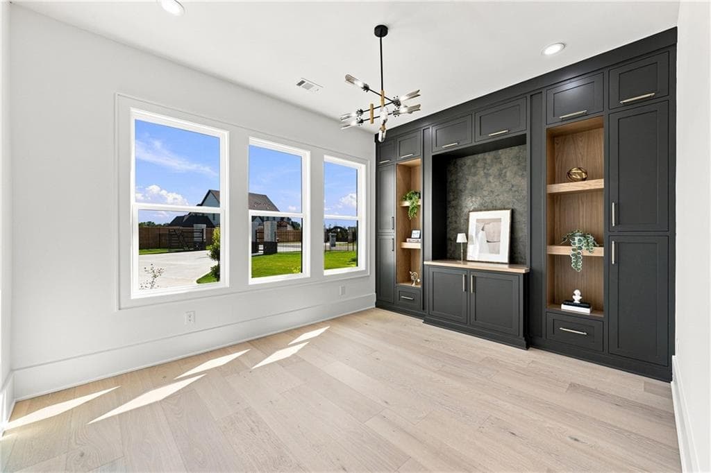 6 bedroom, 8 bathroom, 6,700 sq ft single family residence for sale at 2722 Talley Lane, Buford, GA 30519 — photo 4