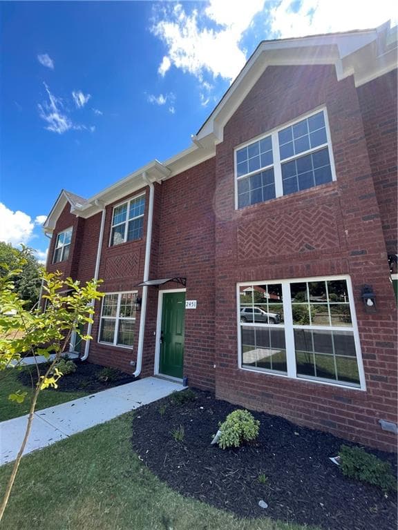 3 bedroom, 2 bathroom, 1,500 sq ft condominium for sale at 2447 Terrace View Nw, Gainesville, GA 30501