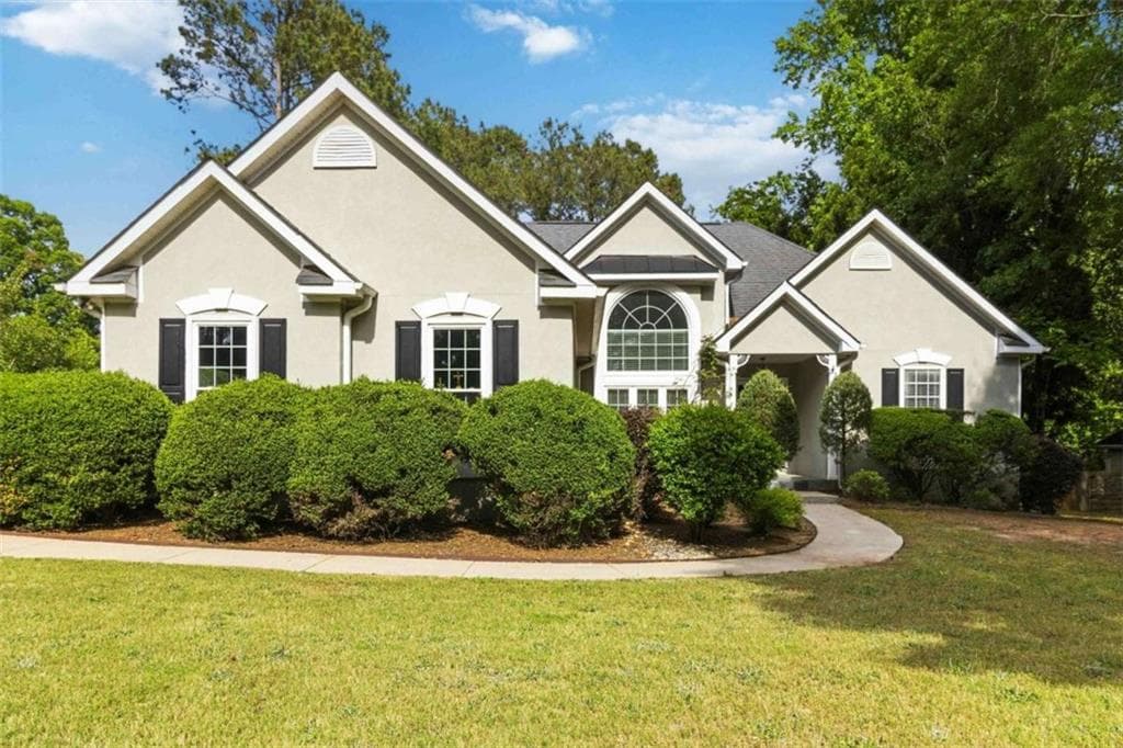 3 bedroom, 2 bathroom, 1,519 sq ft single family residence for sale at 820 Clifton Ridge, Mcdonough, GA 30253 — photo 2
