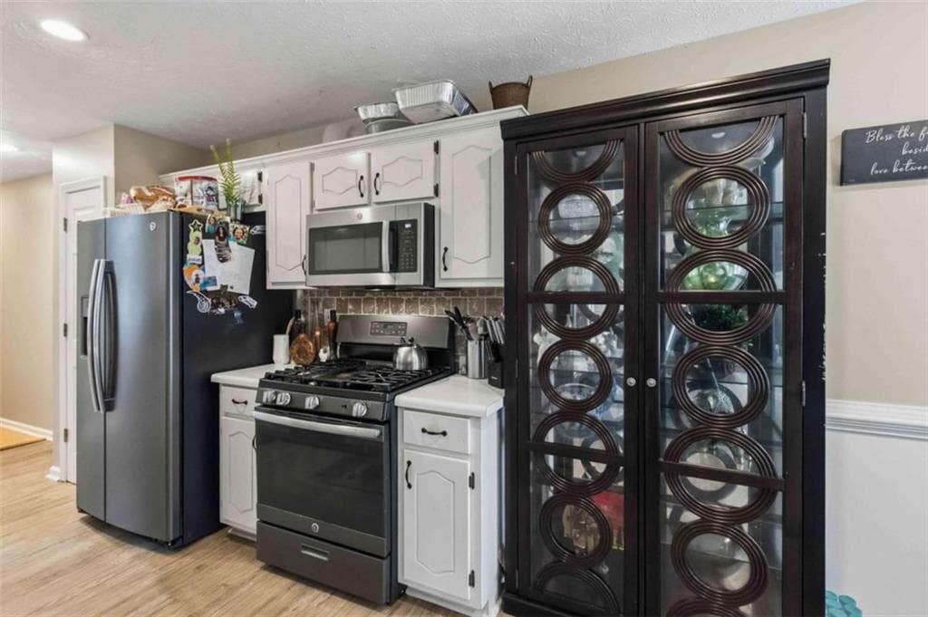 3 bedroom, 2 bathroom, 1,519 sq ft single family residence for sale at 820 Clifton Ridge, Mcdonough, GA 30253 — photo 9
