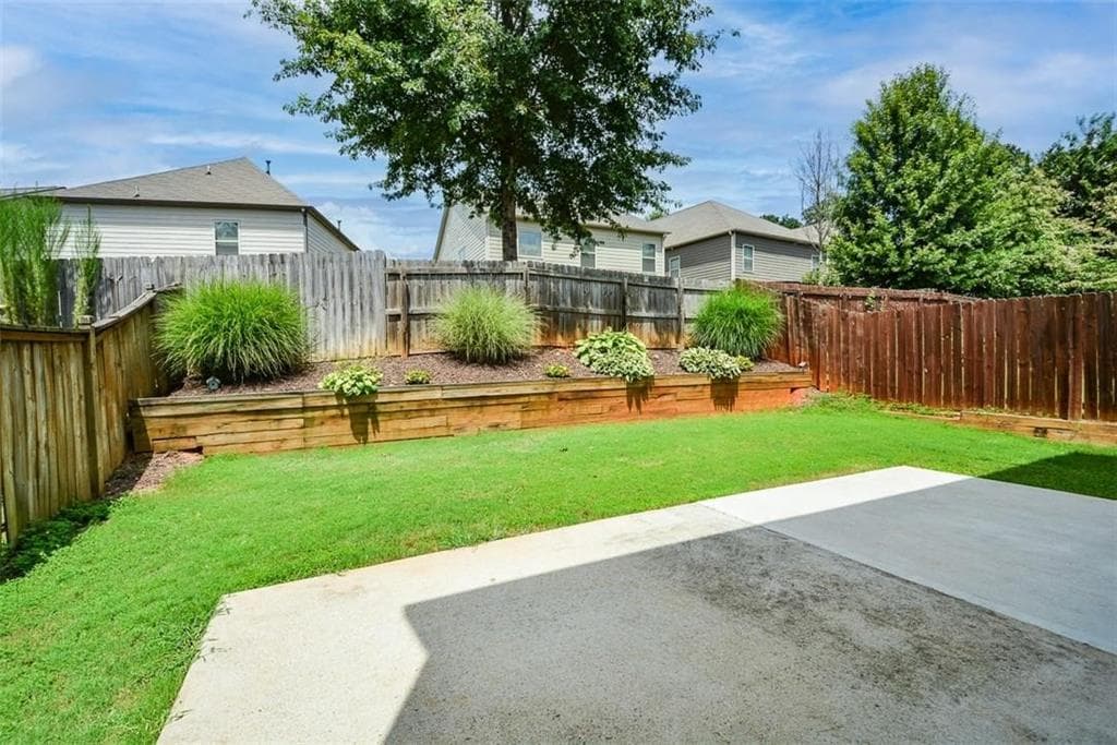 4 bedroom, 3 bathroom, 2,449 sq ft single family residence for rent at 254 Shaw Drive, Acworth, GA 30102 for $2,200 a month — photo 3