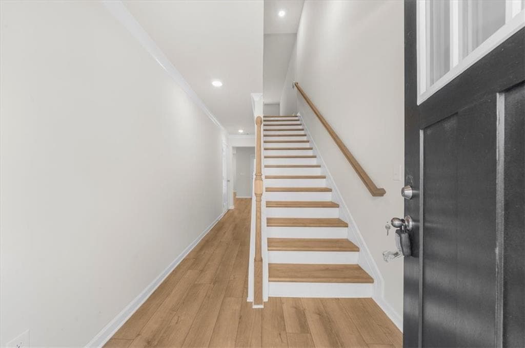 3 bedroom, 4 bathroom, 1,941 sq ft townhouse for sale at 140 Werner Brook Way, Atlanta, GA 30354 — photo 4