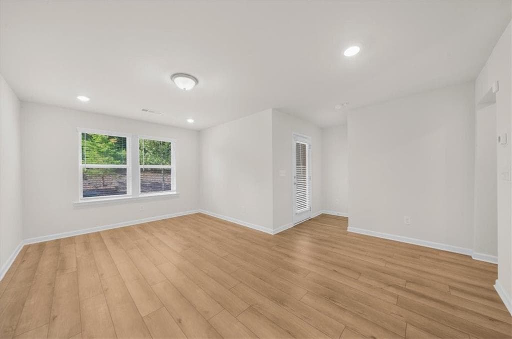 3 bedroom, 4 bathroom, 1,941 sq ft townhouse for sale at 140 Werner Brook Way, Atlanta, GA 30354 — photo 7