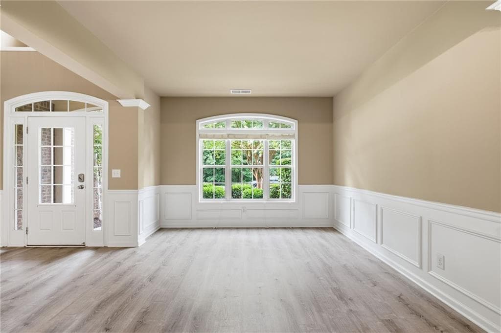 4 bedroom, 3 bathroom, 2,882 sq ft single family residence for sale at 6340 Forest Shore Court, Cumming, GA 30040 — photo 10