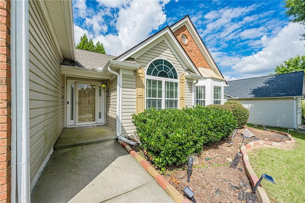 4 bedroom, 2 bathroom, 2,340 sq ft single family residence for sale at 306 Reliance Way, Dacula, GA 30019 — photo 5