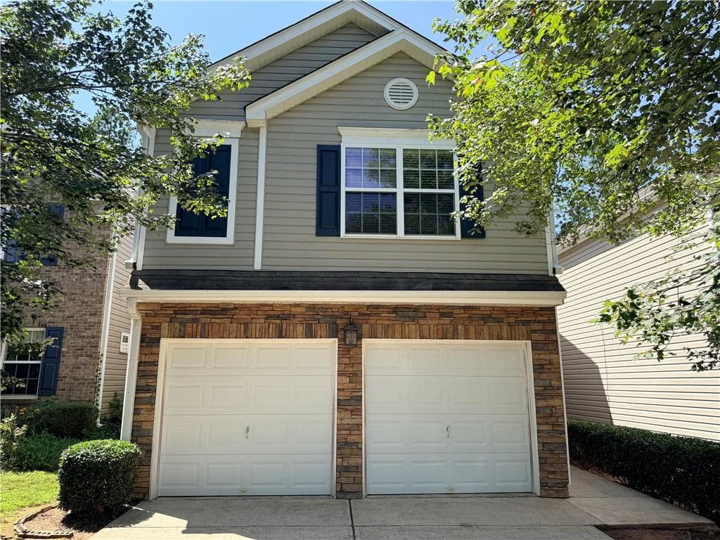3 bedroom, 3 bathroom, 1,360 sq ft single family residence for rent at 6245 Smoke Ridge Lane, Cumming, GA 30041 for $2,100 a month — photo 1 of 17