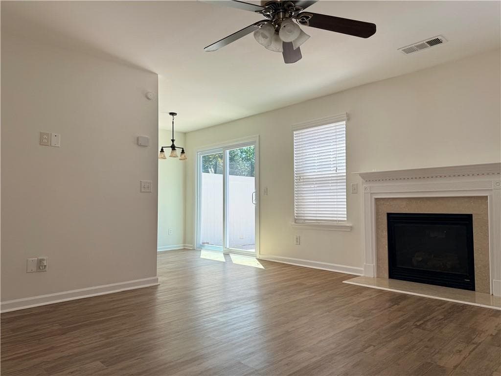 3 bedroom, 3 bathroom, 1,360 sq ft single family residence for rent at 6245 Smoke Ridge Lane, Cumming, GA 30041 for $2,100 a month — photo 2