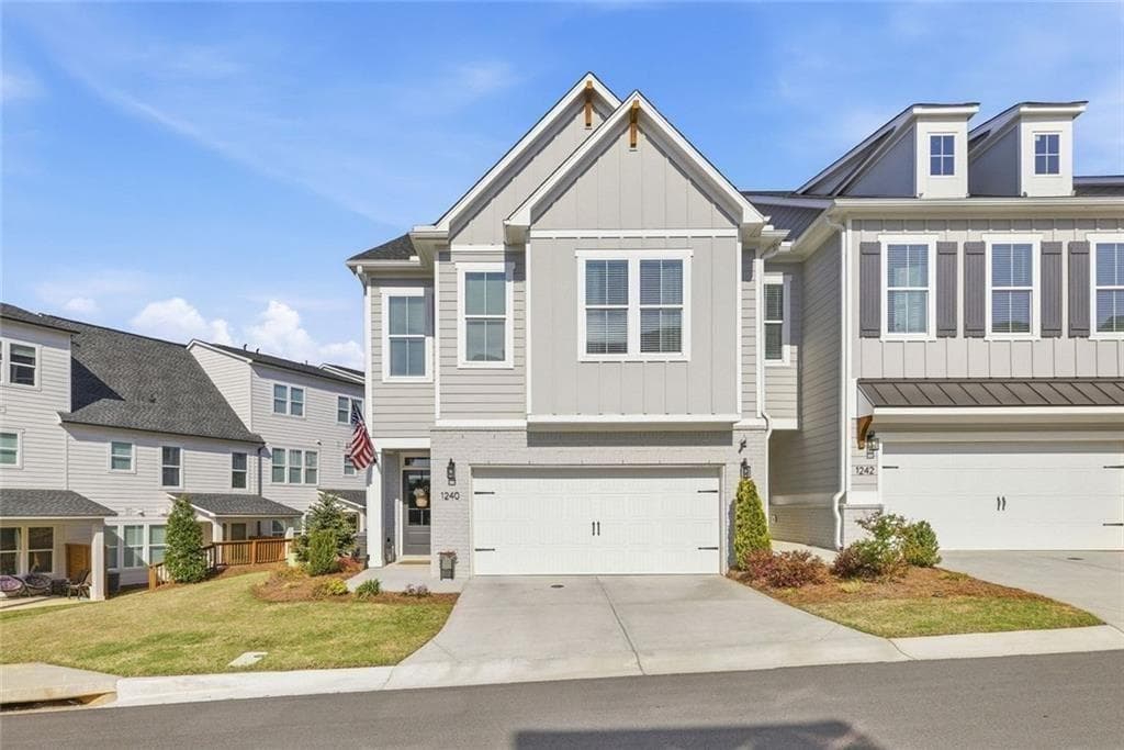 4 bedroom, 4 bathroom, 2,890 sq ft townhouse for sale at 1240 Willowcrest, Cumming, GA 30041 — photo 1 of 1