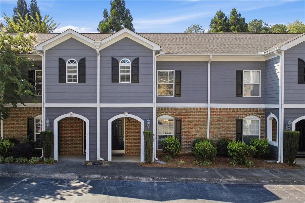 2 bedroom, 3 bathroom, 1,214 sq ft condominium for sale at 908 Summer Place, Norcross, GA 30071