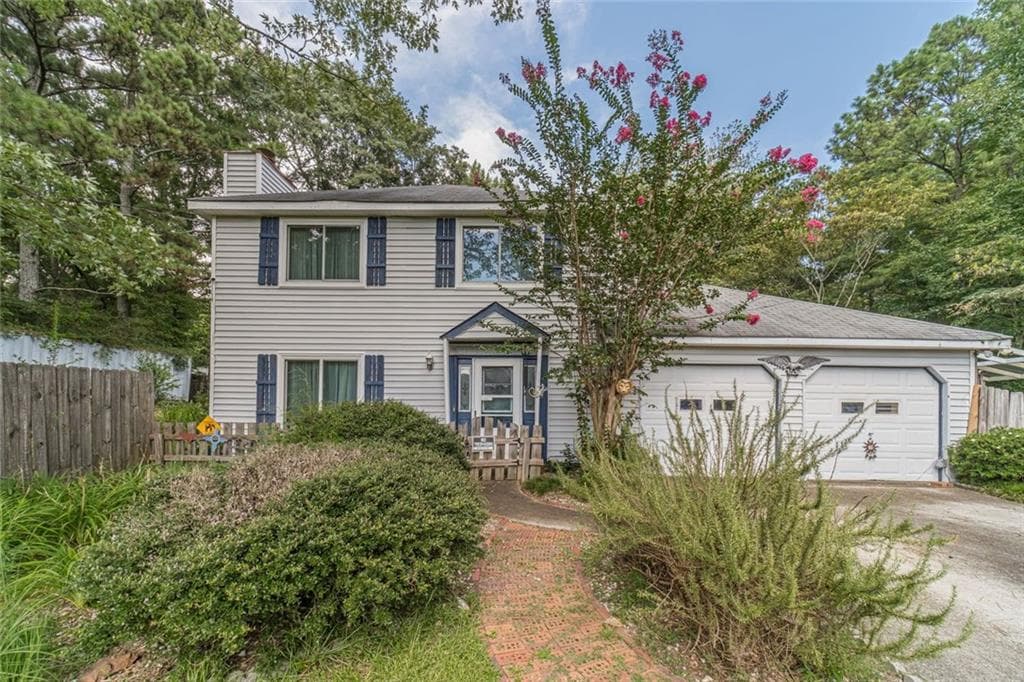 3 bedroom, 3 bathroom, 1,368 sq ft single family residence under contract at 3679 Pointer Road, Loganville, GA 30052
