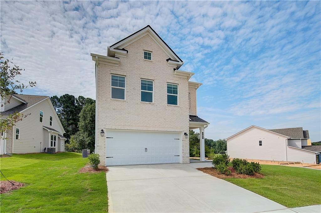 3 bedroom, 3 bathroom, 1,885 sq ft single family residence under contract at 326 Bedford Trace, Conyers, GA 30094 — photo 3