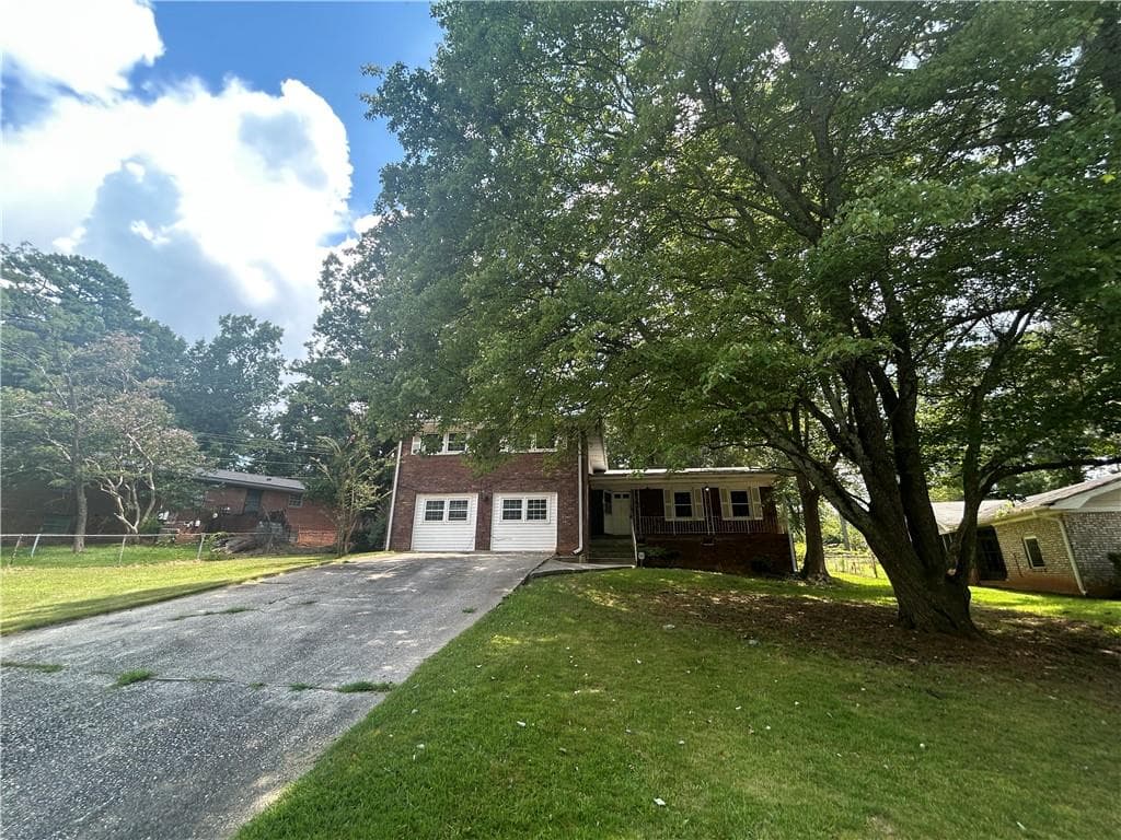 4 bedroom, 3 bathroom, 2,252 sq ft single family residence for sale at 2644 Venus Way, Decatur, GA 30034