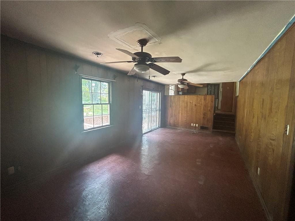 4 bedroom, 3 bathroom, 2,252 sq ft single family residence for sale at 2644 Venus Way, Decatur, GA 30034 — photo 3