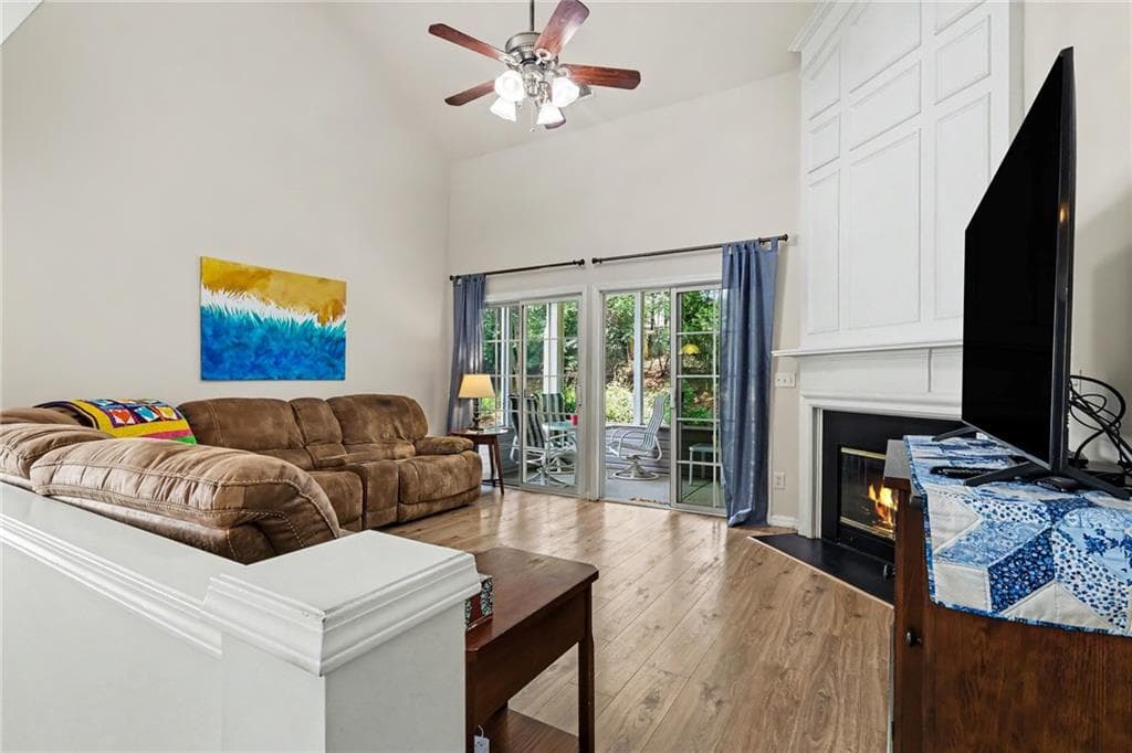3 bedroom, 3 bathroom, 2,328 sq ft single family residence for sale at 3324 Hampreston Way, Kennesaw, GA 30144 — photo 5