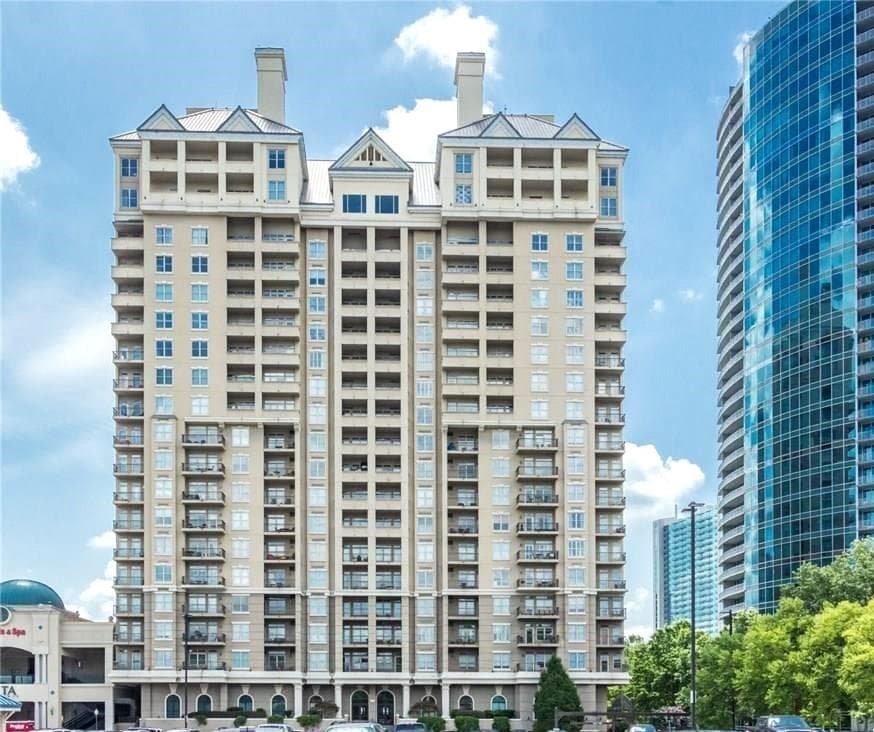 2 bedroom, 2 bathroom, 1,424 sq ft condominium for sale at 3334 Peachtree Road 1712, Atlanta, GA 30326