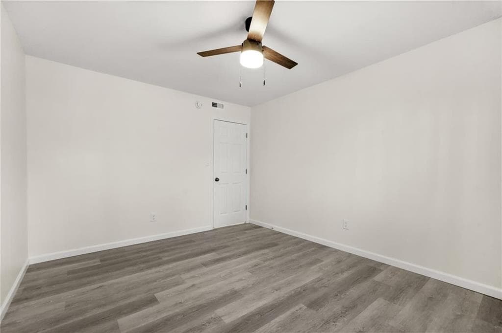 2 bedroom, 2 bathroom, 1,147 sq ft condominium for sale at 1166 Booth Road 202, Marietta, GA 30008 — photo 6