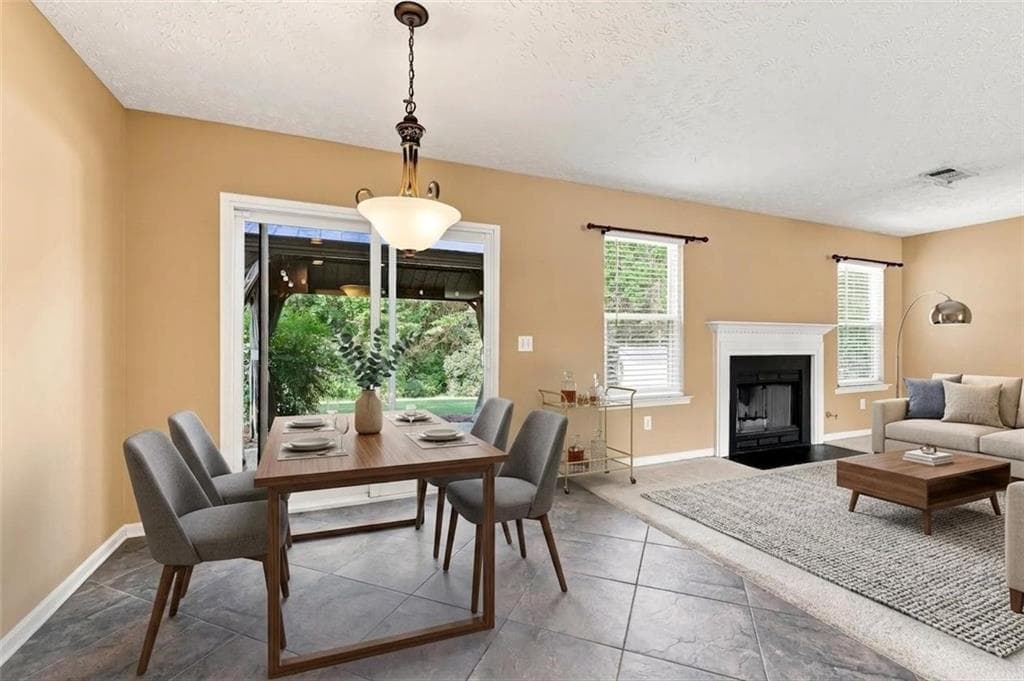 3 bedroom, 2 bathroom, 1,794 sq ft single family residence for sale at 5015 Teal Trail, Cumming, GA 30028 — photo 4