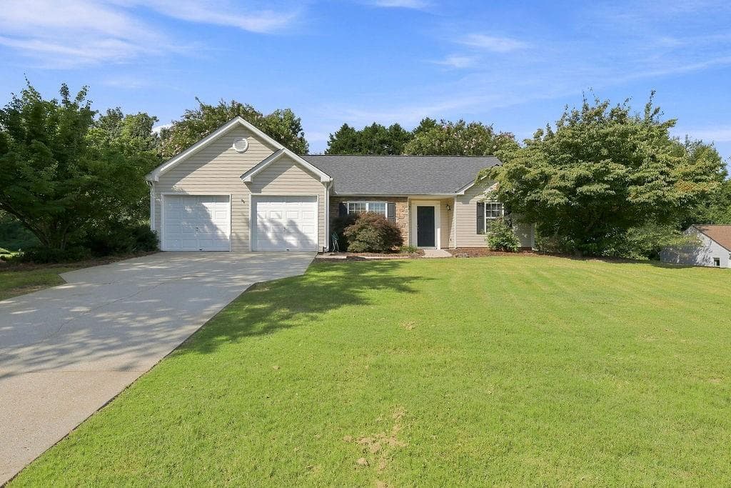 3 bedroom, 2 bathroom, 1,794 sq ft single family residence for sale at 5015 Teal Trail, Cumming, GA 30028 — photo 7