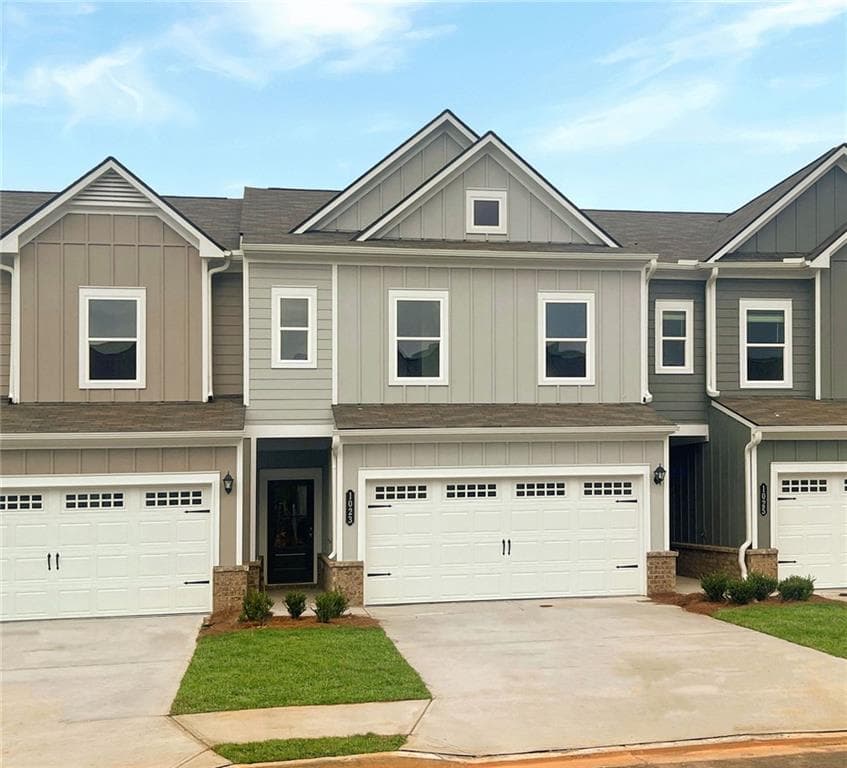 3 bedroom, 3 bathroom, 1,806 sq ft townhouse under contract at 1023 Stiles Circle 40, Cartersville, GA 30120