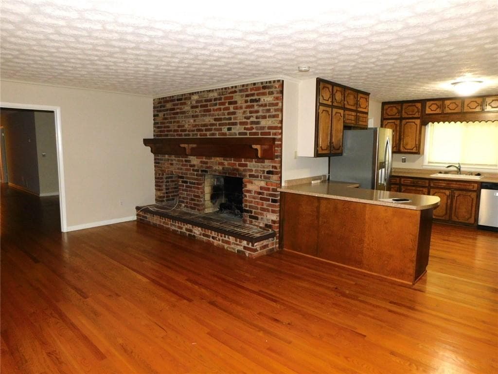 3 bedroom, 3 bathroom, 2,153 sq ft single family residence for rent at 626 Indian Hills Parkway, Marietta, GA 30068 for $2,485 a month — photo 6