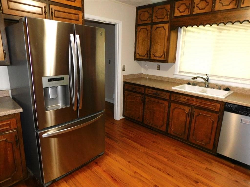 3 bedroom, 3 bathroom, 2,153 sq ft single family residence for rent at 626 Indian Hills Parkway, Marietta, GA 30068 for $2,485 a month — photo 8