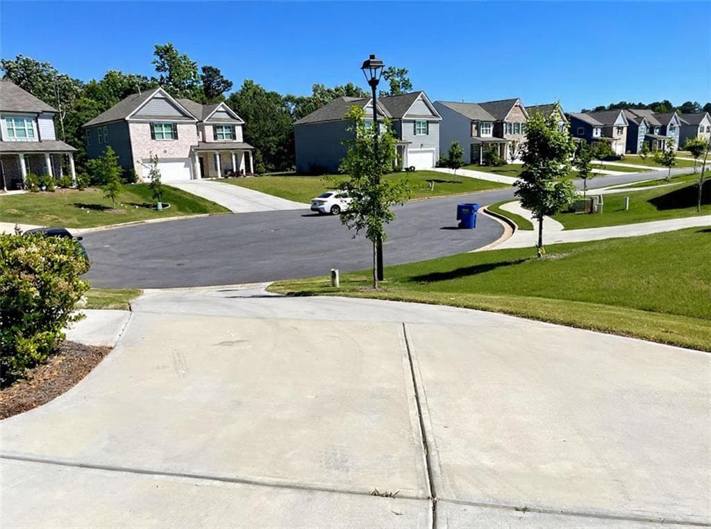 4 bedroom, 3 bathroom, 3,038 sq ft single family residence under contract at 6010 Ivy Cottage Lane, Austell, GA 30106 — photo 4