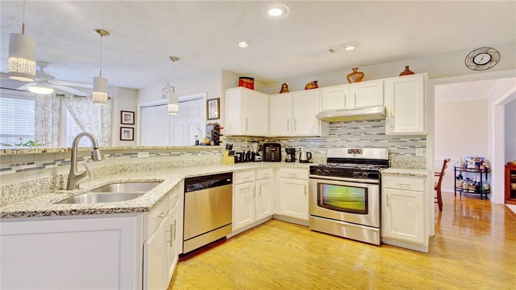 3 bedroom, 3 bathroom, 2,053 sq ft single family residence for sale at 729 River Bridge Drive, Lawrenceville, GA 30046 — photo 10