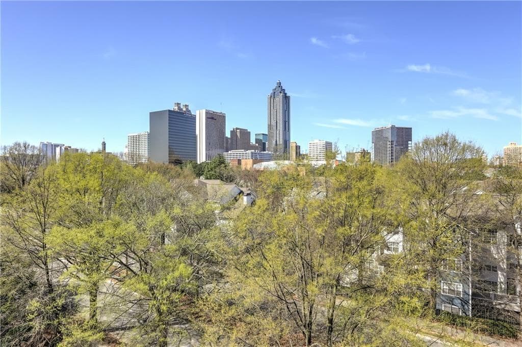 2 bedroom, 2 bathroom, 1,349 sq ft condominium for sale at 395 Central Park Place 210, Atlanta, GA 30312 — photo 4