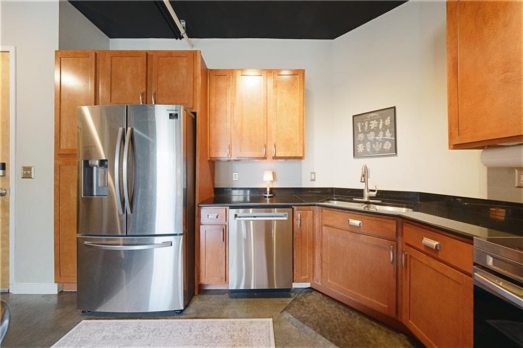 2 bedroom, 2 bathroom, 1,349 sq ft condominium for sale at 395 Central Park Place 210, Atlanta, GA 30312 — photo 10