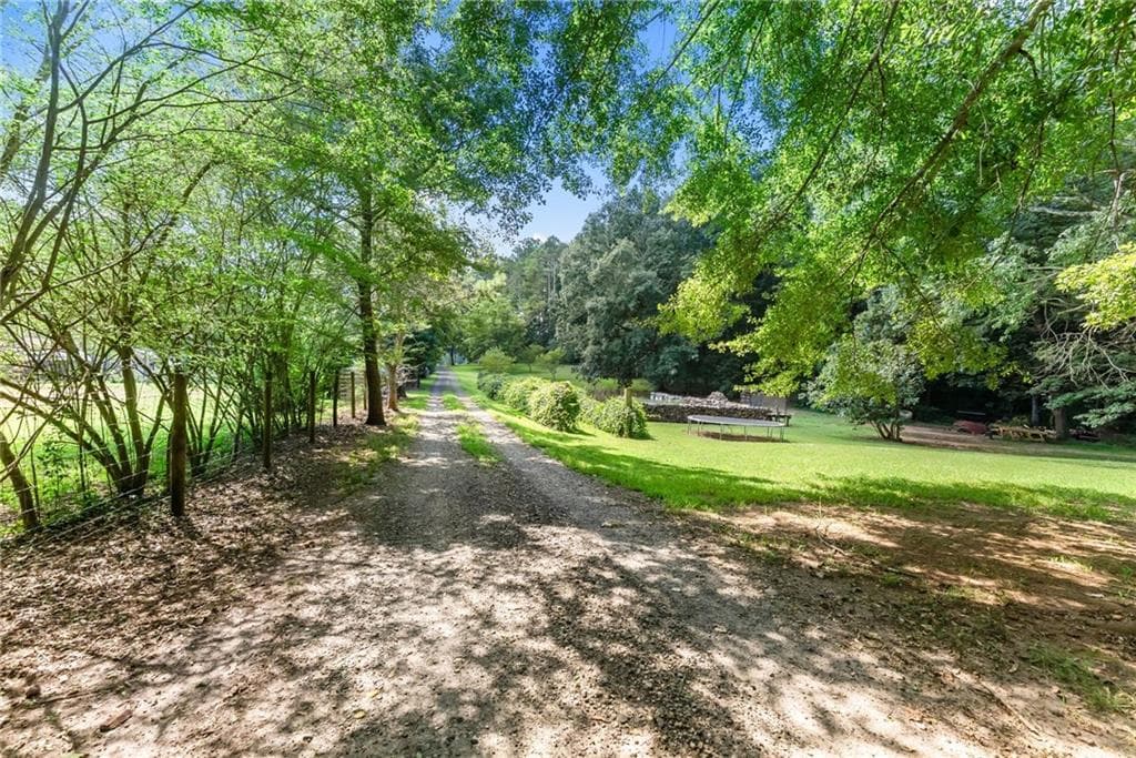 3 bedroom, 3 bathroom, 1,582 sq ft single family residence for sale at 4945 Mccoy Circle, Cumming, GA 30040 — photo 9