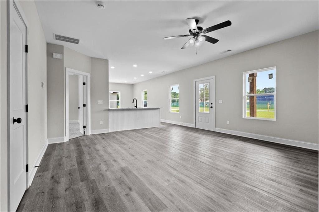 3 bedroom, 2 bathroom, 1,350 sq ft single family residence under contract at 524 Branch Street, Cedartown, GA 30125 — photo 9