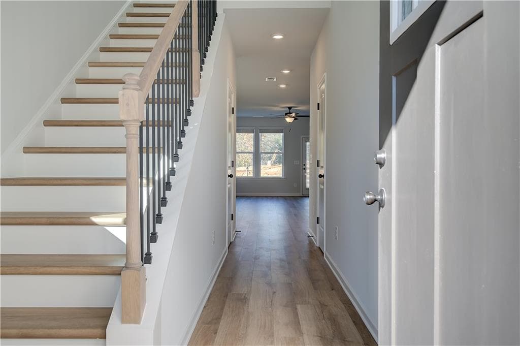 4 bedroom, 4 bathroom, 2,163 sq ft single family residence for sale at 332 Bedford Trace, Conyers, GA 30094 — photo 4
