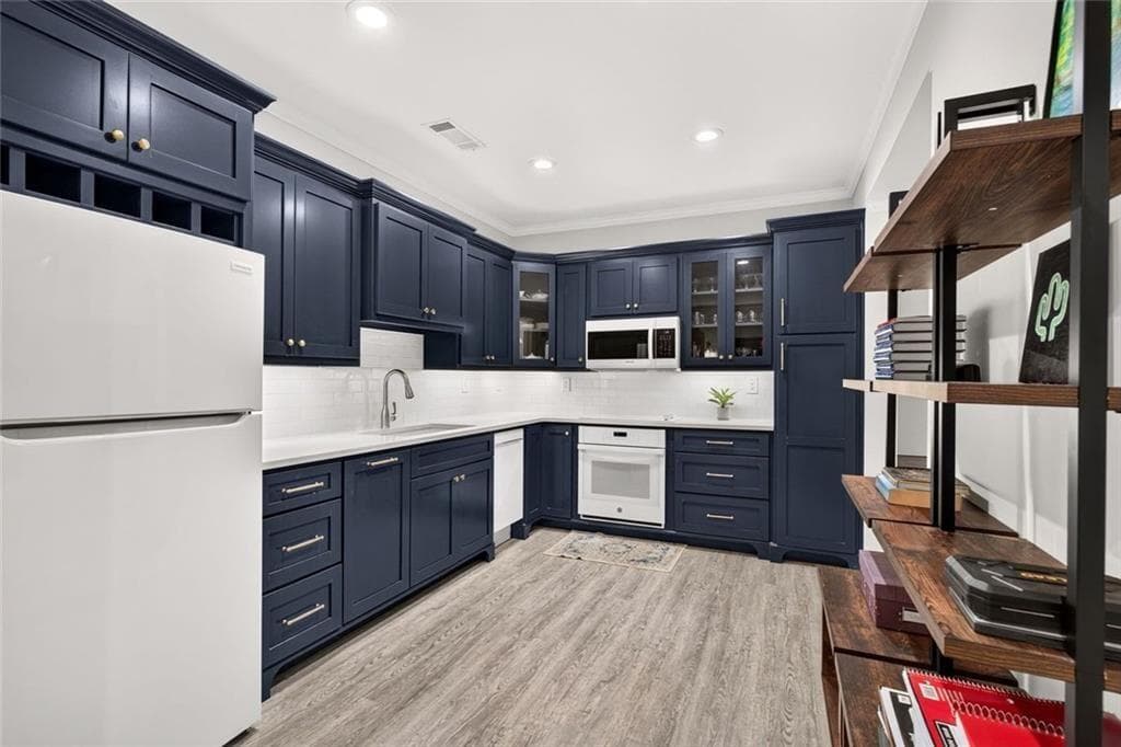 5 bedroom, 4 bathroom, 3,835 sq ft single family residence for sale at 4110 Hillsborough Close, Cumming, GA 30041 — photo 4