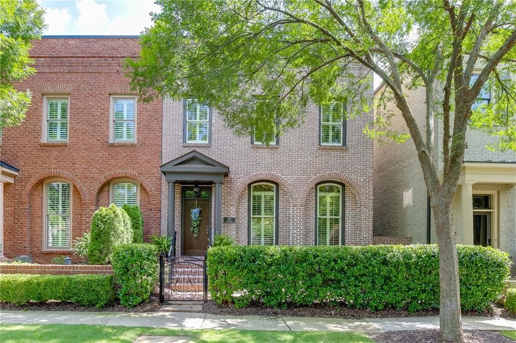 3 bedroom, 4 bathroom, 3,024 sq ft townhouse for sale at 3111 Neal Court, Cumming, GA 30041 — photo 1 of 55