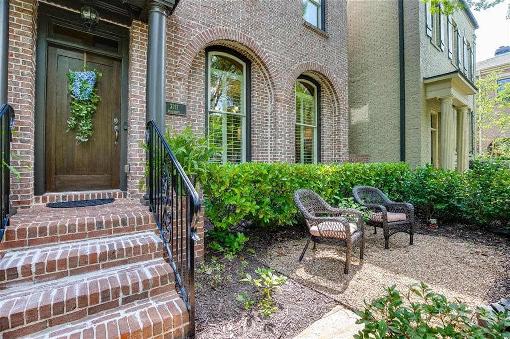 3 bedroom, 4 bathroom, 3,024 sq ft townhouse for sale at 3111 Neal Court, Cumming, GA 30041 — photo 5