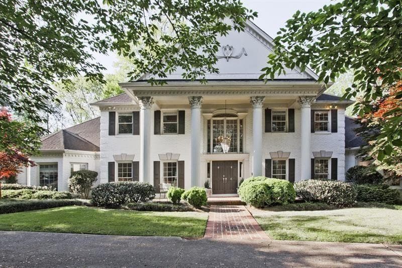 5 bedroom, 7 bathroom, 7,490 sq ft single family residence for rent at 4 Harris Glen, Atlanta, GA 30327 for $13,000 a month — photo 1 of 36