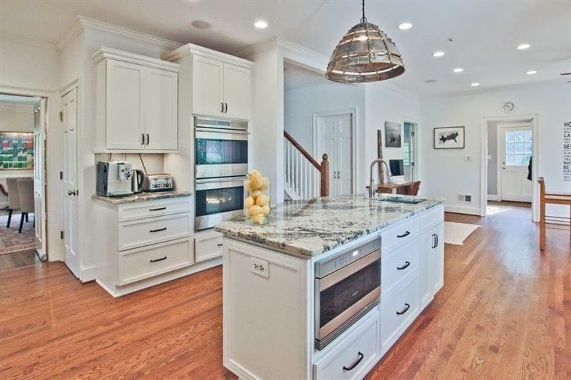 5 bedroom, 7 bathroom, 7,490 sq ft single family residence for rent at 4 Harris Glen, Atlanta, GA 30327 for $13,000 a month — photo 9