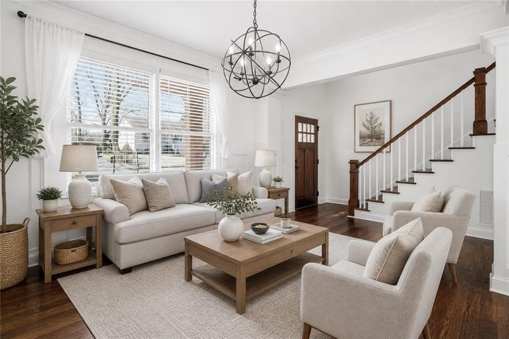 5 bedroom, 3 bathroom, 2,324 sq ft single family residence for rent at 210 S Howard Street, Atlanta, GA 30317 for $3,800 a month — photo 4