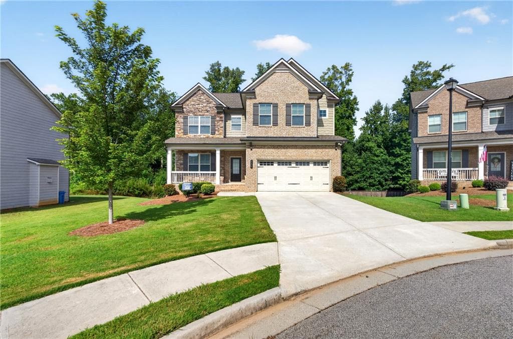 5 bedroom, 3 bathroom, 2,886 sq ft single family residence for sale at 4429 Beechnut View, Gainesville, GA 30504