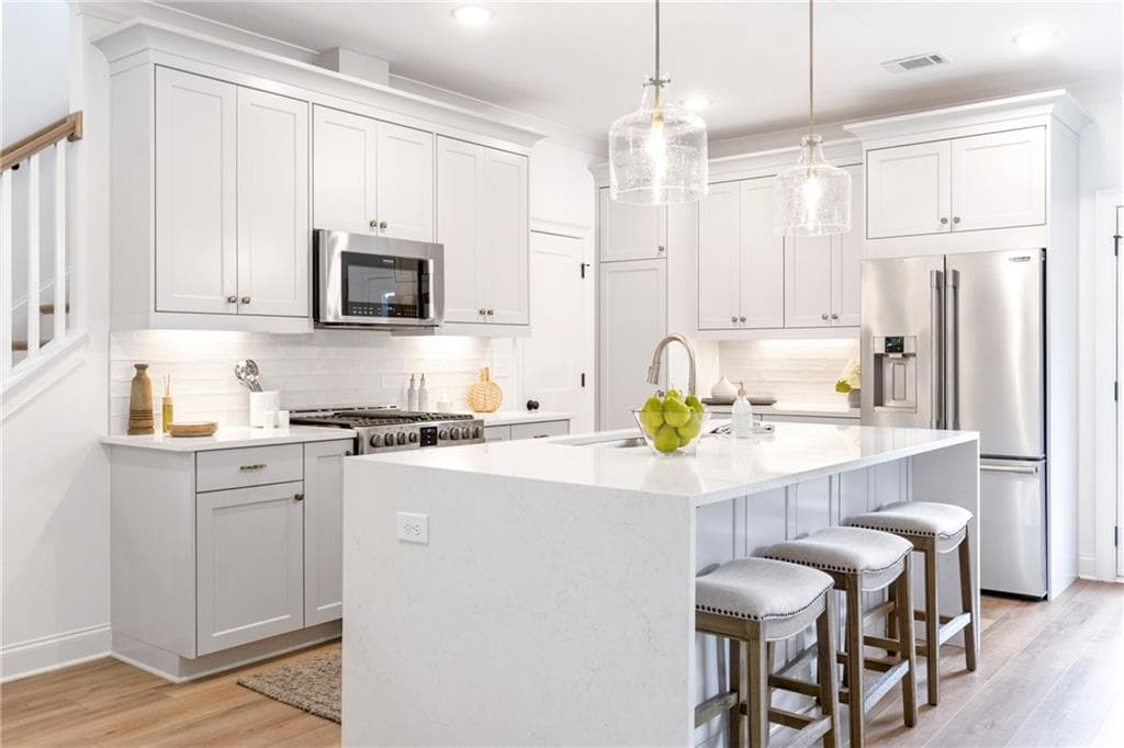 3 bedroom, 3 bathroom, 1,755 sq ft single family residence for sale at 3338 Springhaven Avenue, Hapeville, GA 30354 — photo 5