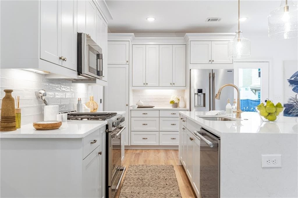 3 bedroom, 3 bathroom, 1,755 sq ft single family residence for sale at 3338 Springhaven Avenue, Hapeville, GA 30354 — photo 6