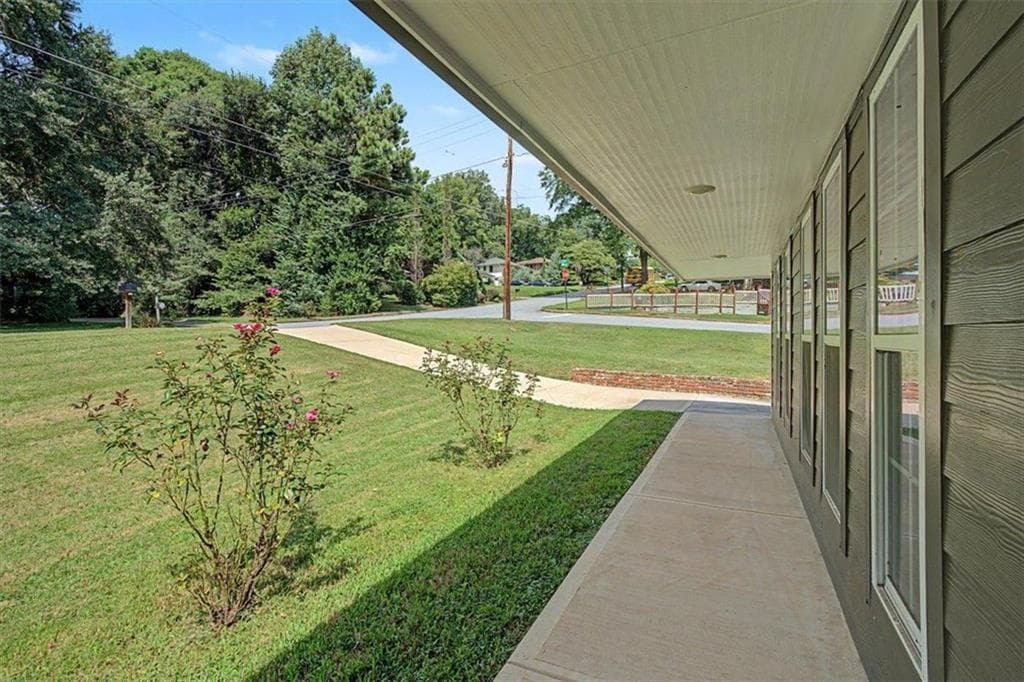 5 bedroom, 3 bathroom, 2,488 sq ft single family residence for sale at 2074 Montrose Drive, East Point, GA 30344 — photo 4