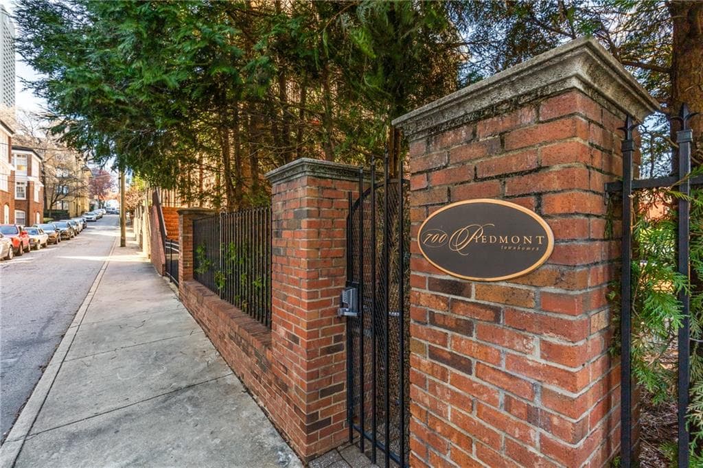 2 bedroom, 3 bathroom, 2,688 sq ft townhouse for sale at 700 Piedmont Avenue 10, Atlanta, GA 30308 — photo 2