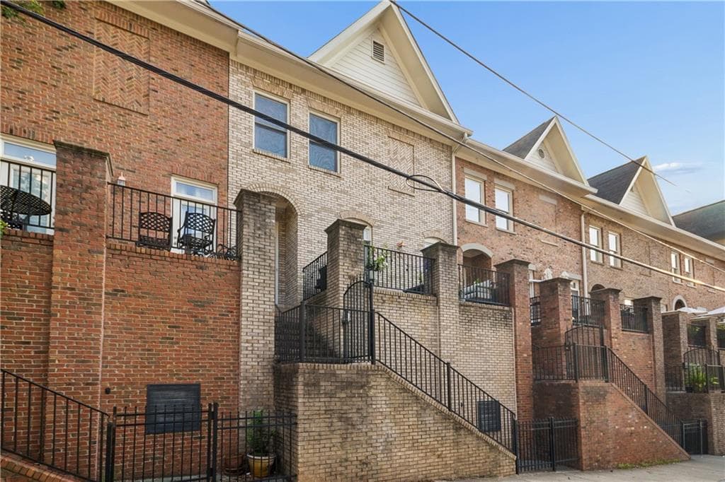 2 bedroom, 3 bathroom, 2,688 sq ft townhouse for sale at 700 Piedmont Avenue 10, Atlanta, GA 30308 — photo 3