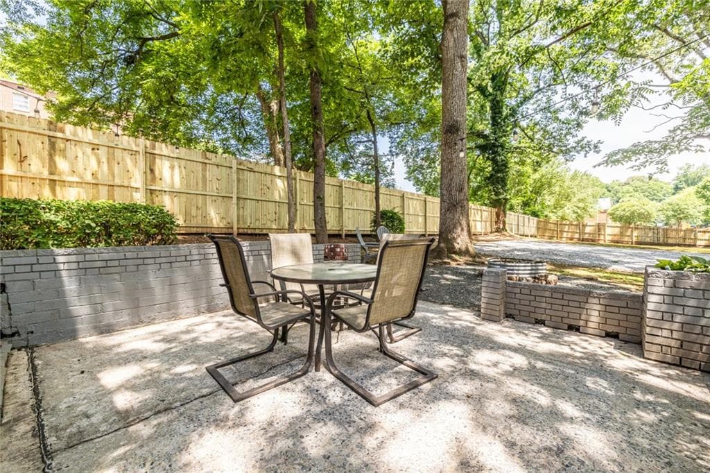 2 bedroom, 1 bathroom, 750 sq ft apartment for rent at 716 Ormewood Avenue B, Atlanta, GA 30312 for $2,600 a month — photo 2