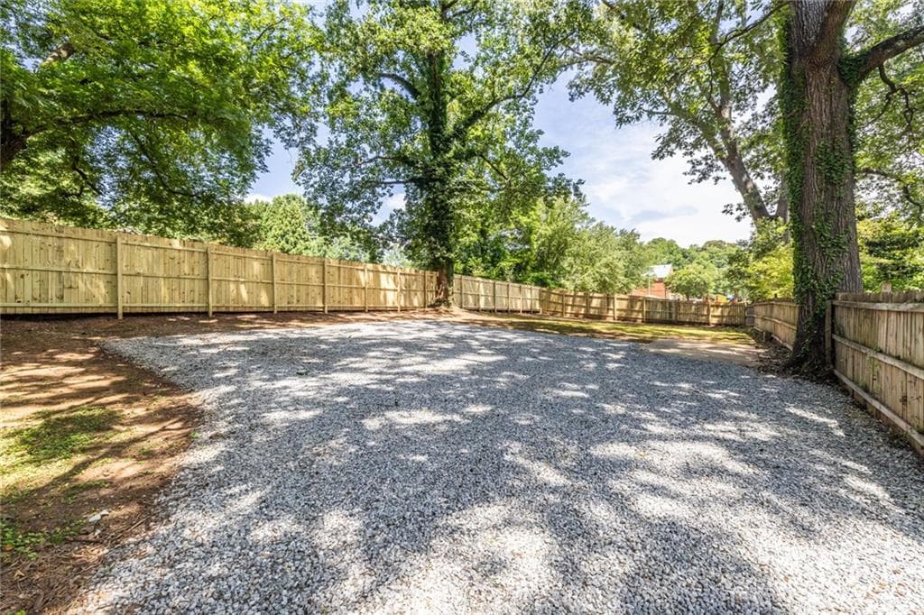 2 bedroom, 1 bathroom, 750 sq ft apartment for rent at 716 Ormewood Avenue B, Atlanta, GA 30312 for $2,600 a month — photo 4